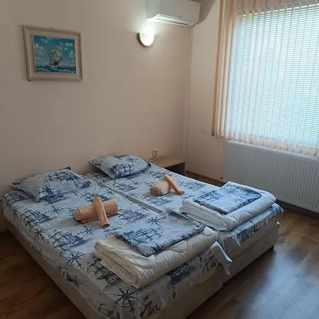 Πανσιόν атес Καβάρνα